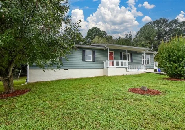 Photo 2 of Sale Pending at 1745 Overlook Wy Sw, Conyers, GA 30094 | MLS# 7826218 | Listing updated on 2026-09-02
