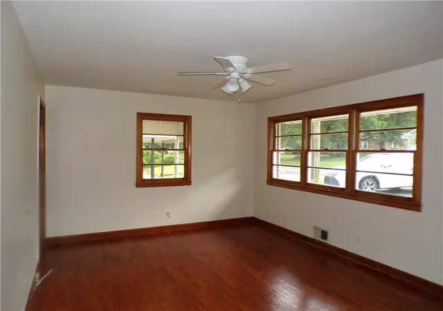 Photo 3 of Single family home for sale at 1021 Jones Ml Rd, Cartersville, GA 30120 | MLS# 7790213 | Listing updated on 2026-09-11