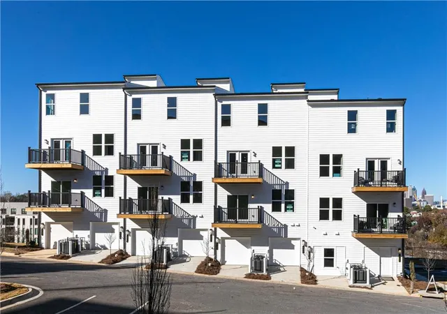 32nd image of 340 Skylar Ct Se, Atlanta, GA 30315 | MLS# 7745384