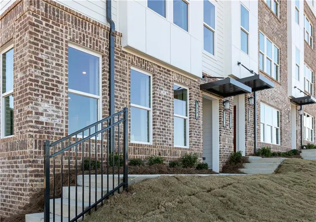 3rd image of 340 Skylar Ct Se, Atlanta, GA 30315 | MLS# 7745384