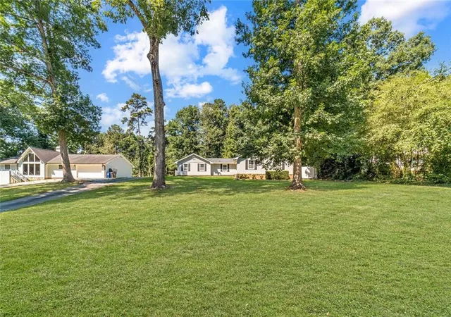 Homes for sale in Snellville, GA | 3245 Village Glen Trl S, Snellville, GA 30039 | MLS# 7801626