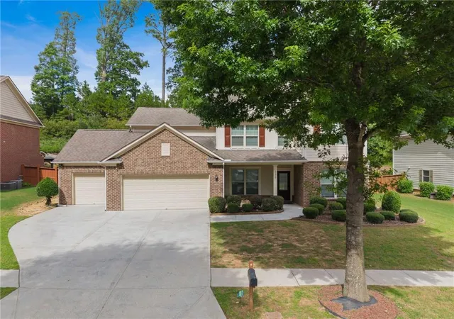 Photo 2 of Single family home for sale at 1172 Terrasol Ridge Sw, Lilburn, GA 30047 | MLS# 7805652 | Listing updated on 2026-08-21