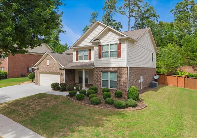 Photo 3 of Single family home for sale at 1172 Terrasol Ridge Sw, Lilburn, GA 30047 | MLS# 7805652 | Listing updated on 2026-08-21