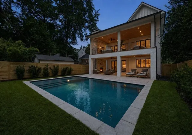 Photo 2 of Sale Pending at 839 Drewry St Ne, Atlanta, GA 30306 | MLS# 7819990 | Listing updated on 2026-09-14