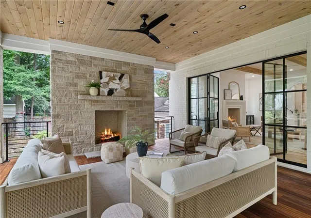 Photo 4 of Sale Pending at 839 Drewry St NE, Atlanta, GA 30306 | MLS# 7819990 | Listing updated on 2026-09-14