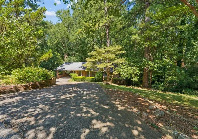 1st image of 5813 Ohara Dr, Stone Mountain, GA 30087 | MLS# 7824976
