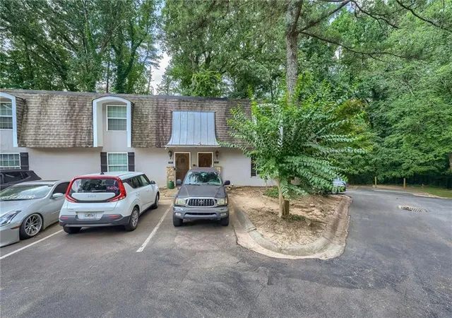 2nd image of 4430 Tilly Mill Rd, Atlanta, GA 30360