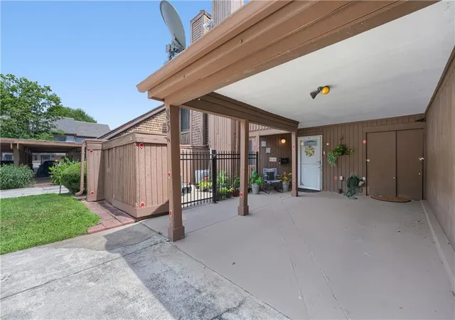 3rd image of 85 Willowick Dr, Lithonia, GA 30038 | MLS# 7807364