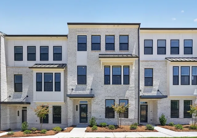 2nd image of 749 Meadow Ridge Ln, Cumming, GA 30040 | MLS# 7759042