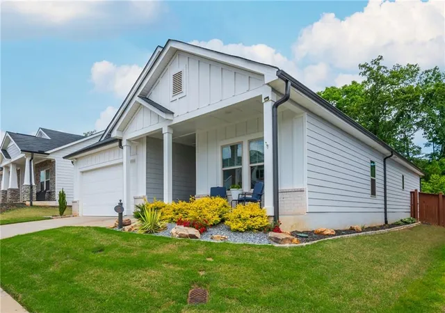 2nd image of 631 Valdosta Dr, Canton, GA 30114 | MLS# 7773567