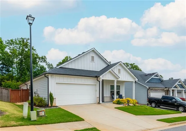 3rd image of 631 Valdosta Dr, Canton, GA 30114 | MLS# 7773567