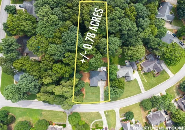 Photo 4 of Single family home for sale at 2035 Huntington Hl Tr, Buford, GA 30519 | MLS# 7796618 | Listing updated on 2026-10-08