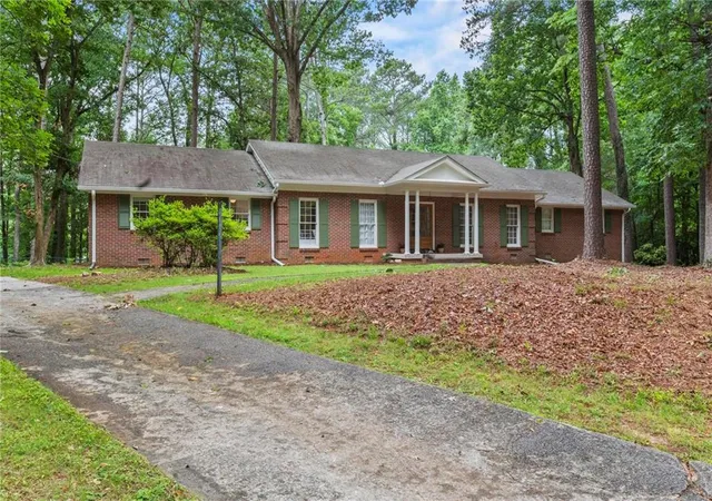 1st image of 2373 Oxbow Cir, Stone Mountain, GA 30087 | MLS# 7788399