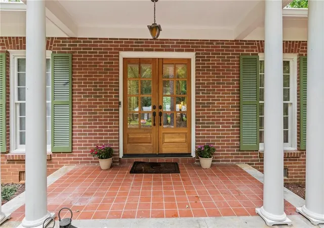 2nd image of 2373 Oxbow Cir, Stone Mountain, GA 30087 | MLS# 7788399