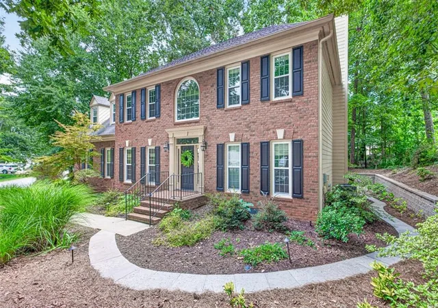 Photo 3 of Sale Pending at 2652 Forest Meadow Ln, Lawrenceville, GA 30043 | MLS# 7813166 | Listing updated on 2026-09-02