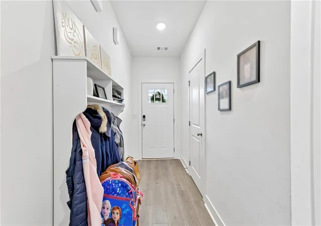 4th image of 5811 Calle Vista Dr, Lithonia, GA 30058 | MLS# 7759437