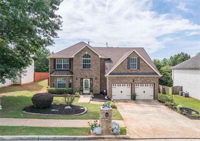Photo 2 of Sale Pending at 3707 Fremont Dr, Ellenwood, GA 30294 | MLS# 7786025 | Listing updated on 2026-10-05