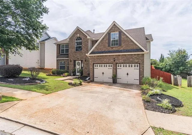 Photo 3 of Sale Pending at 3707 Fremont Dr, Ellenwood, GA 30294 | MLS# 7786025 | Listing updated on 2026-10-05