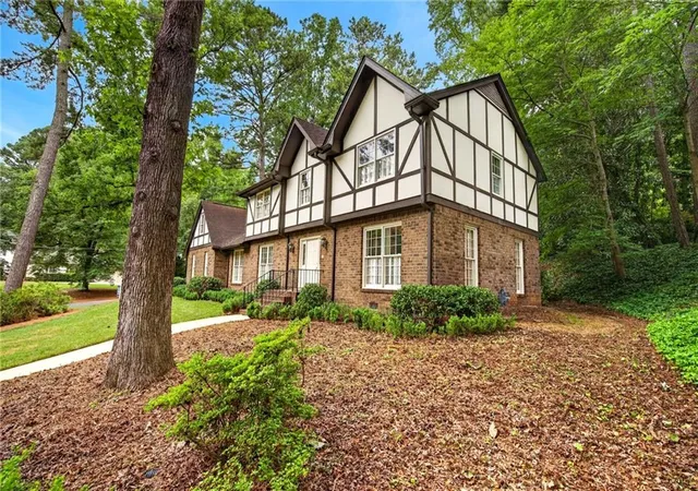 Photo 2 of Sale Pending at 1186 Warrenhall Ln Ne, Brookhaven, GA 30319 | MLS# 7790441 | Listing updated on 2026-08-28