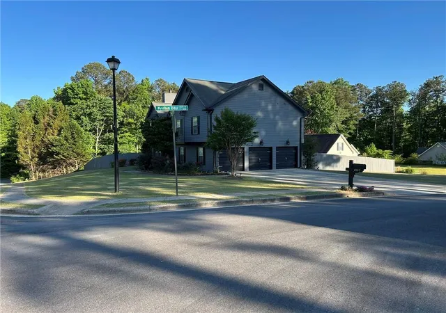 Photo 3 of Sale Pending at 4197 Wyndham Ridge Ct, Buford, GA 30519 | MLS# 7759482 | Listing updated on 2026-09-14