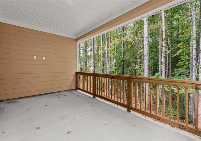 5th image of 200 Chaucer Ln, Carrollton, GA 30117 | MLS# 7776107