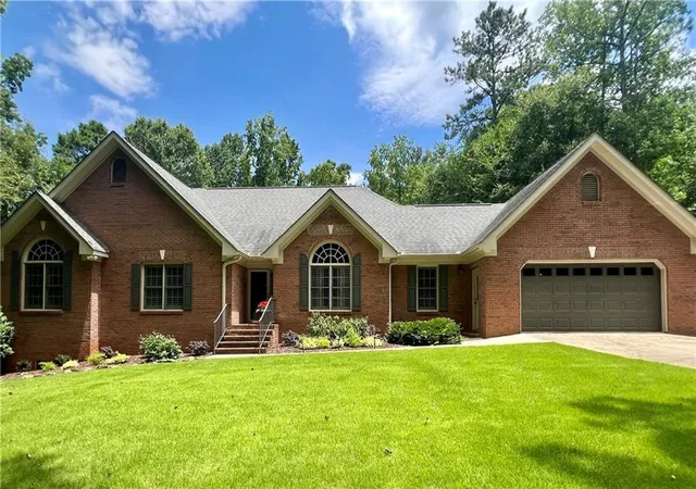 1st image of 61 Hunters Wy, Hoschton, GA 30548 | MLS# 7800421