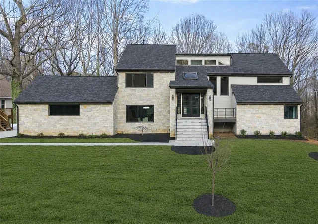 2nd image of 250 Bruton Wy, Sandy Springs, GA 30342 | MLS# 7816810