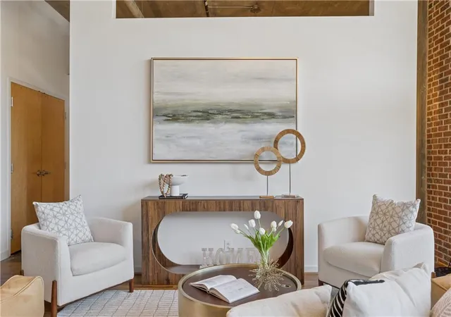 Photo 3 of Sale Pending at 660 Glen Iris Dr Ne #305, Atlanta, GA 30308 | MLS# 7789730 | Listing updated on 2026-09-14