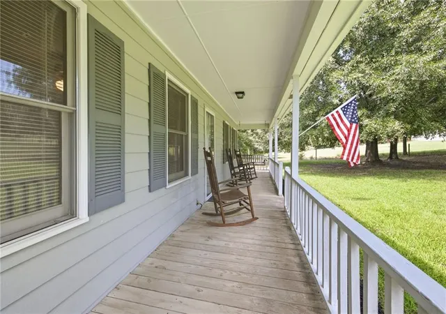 3rd image of 1315 White Hill School Rd, Commerce, GA 30529 | MLS# 7825943