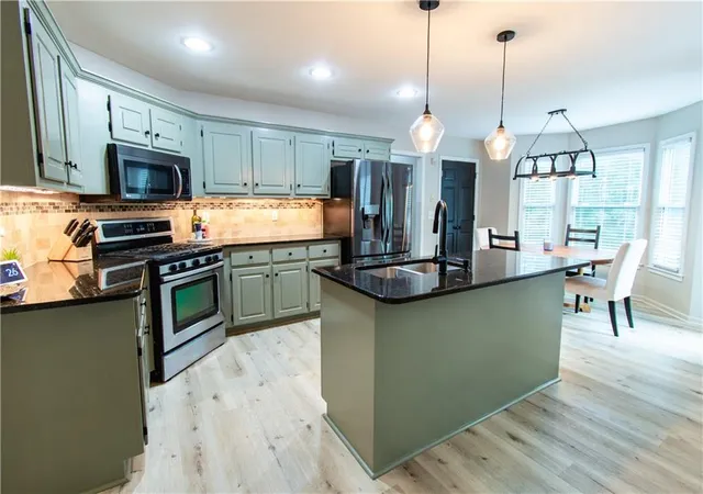 Photo 4 of Single family home for sale at 4222 Honey Crk Way, Powder Springs, GA 30127 | MLS# 7782026 | Listing updated on 2026-09-17
