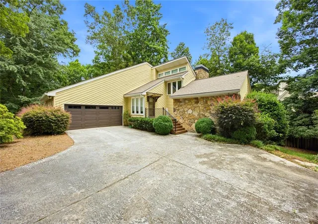 2nd image of 2990 Ascot Ln, Roswell, GA 30076 | MLS# 7824666