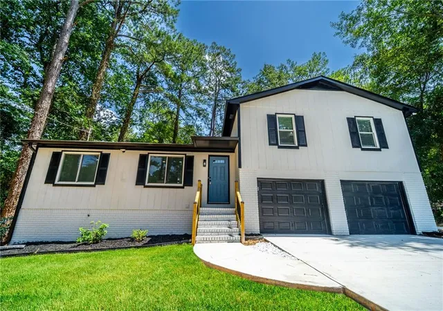 Photo 2 of Single family home for sale at 1158 Research Dr Ne, Marietta, GA 30066 | MLS# 7821118 | Listing updated on 2026-09-09