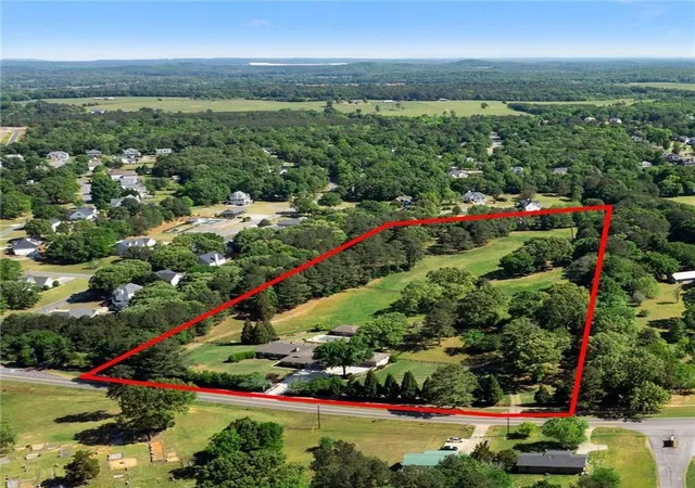 2nd image of 1132 Euharlee Rd, Kingston, GA 30145 | MLS# 7759056