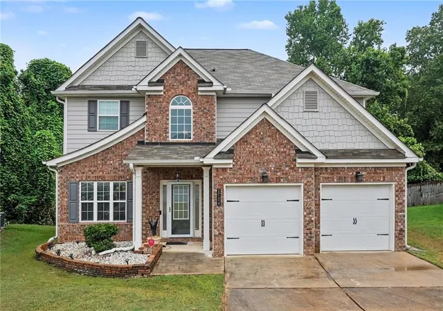 Photo 2 of Single family home for sale at 2724 Trey Ct, Ellenwood, GA 30294 | MLS# 7829409 | Listing updated on 2026-08-30