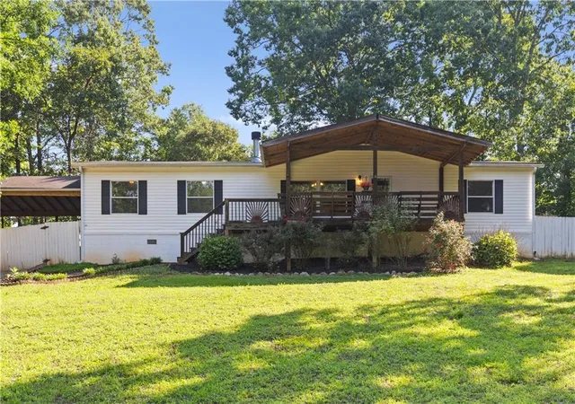 Homes for sale in Lula, GA | 5512 Hemlock Ct, Lula, GA 30554 | MLS# 7788108