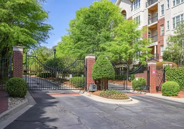 Homes for sale in Atlanta, GA | 3635 E Paces Cir Ne #1211, Atlanta, GA 30326 | MLS# 7753947