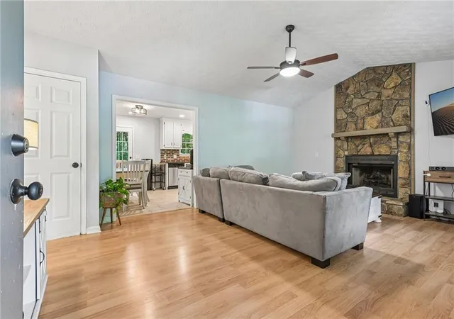 Photo 4 of Single family home for sale at 1535 Kimberly Pl, Canton, GA 30114 | MLS# 7824956 | Listing updated on 2026-09-13