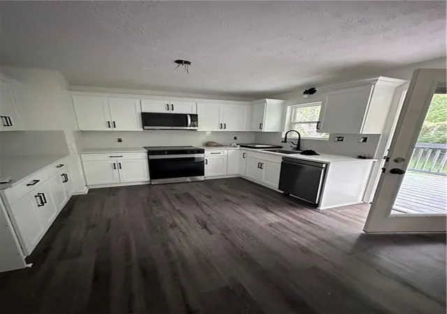7th image of 5851 Christopher Ln, Lithonia, GA 30058 | MLS# 7718936