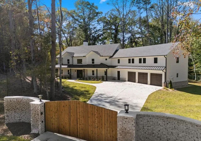 2nd image of 4611 Medlock Bridge Rd, Peachtree Corners, GA 30097 | MLS# 7754415