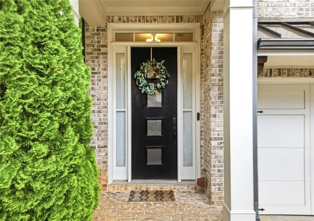 2nd image of 826 Canterbury Overlook, Atlanta, GA 30324 | MLS# 7809036