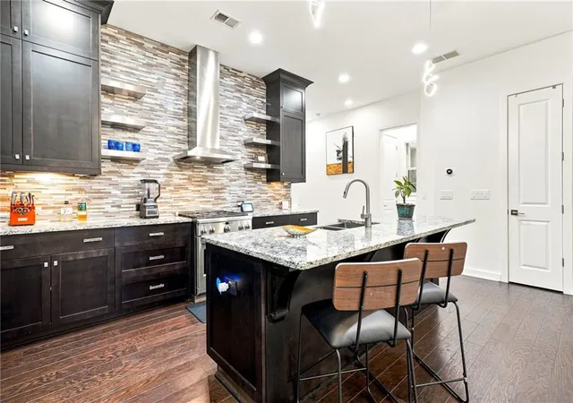 4th image of 826 Canterbury Overlook, Atlanta, GA 30324 | MLS# 7809036