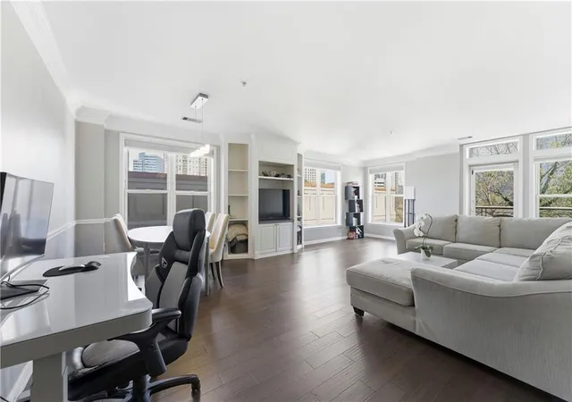 4th image of 3334 Peachtree Rd Ne #212, Atlanta, GA 30326 | MLS# 7804474