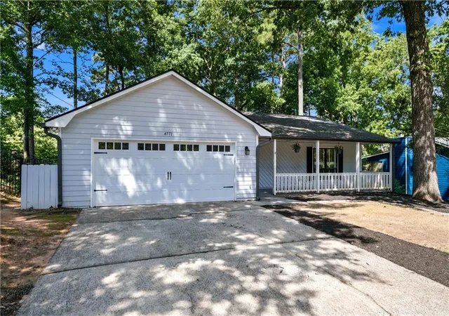 Photo 3 of Sale Pending at 4771 Pinefield Dr NW, Acworth, GA 30102 | MLS# 7824598 | Listing updated on 2026-10-29