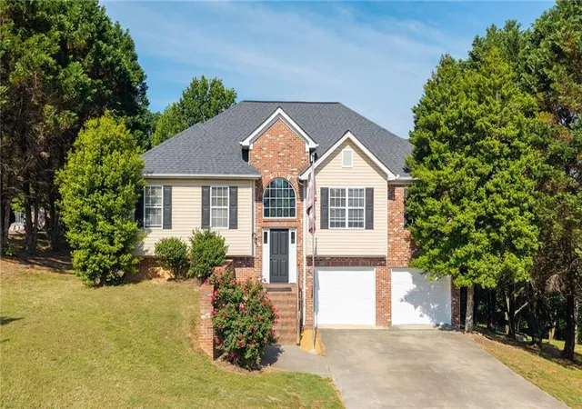 1st image of 240 Orchard Wy Se, Calhoun, GA 30701 | MLS# 7765633
