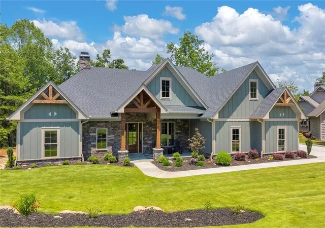 Photo 1 of Sale Pending at 410 Edgewater Trl, Toccoa, GA 30577 | MLS# 7808084 | Listing updated on 2026-08-24