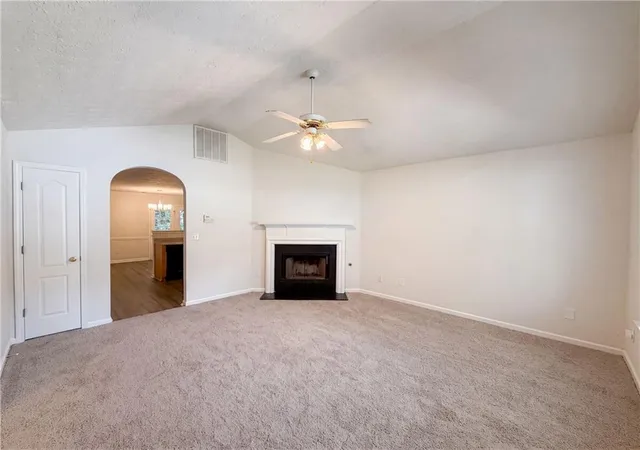 3rd image of 10543 Crabtree Dr, Jonesboro, GA 30238 | MLS# 7804901