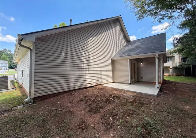 5th image of 10543 Crabtree Dr, Jonesboro, GA 30238 | MLS# 7804901