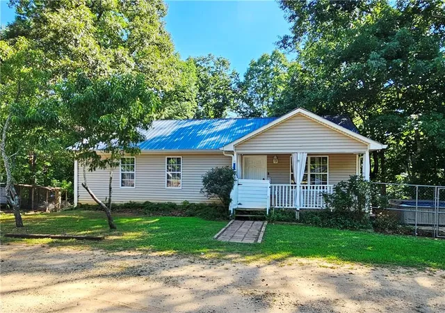 Homes for sale in Alto, GA | 310 Georgian Ter, Alto, GA 30510 | MLS# 7744907