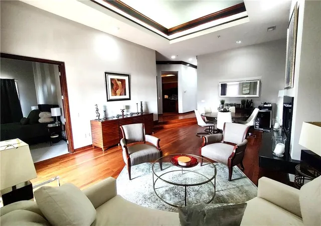 2nd image of 3334 Peachtree Rd Ne #1712, Atlanta, GA 30326 | MLS# 7823126