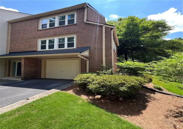 2nd image of 2101 Cobble Ln, Atlanta, GA 30338 | MLS# 7777683